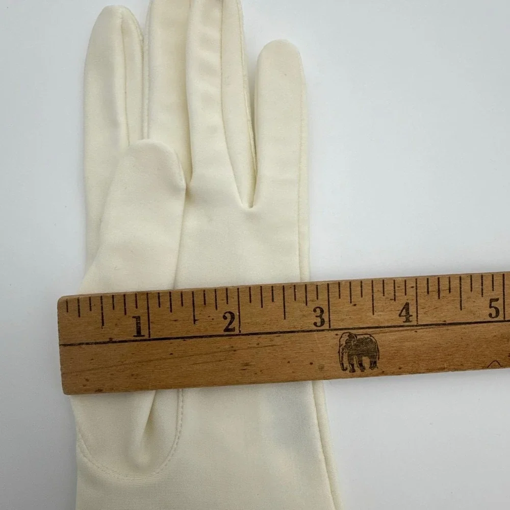 Vintage 1960s 1970s ARIS Hands Beautiful Ivory Dress Gloves Embroidered One Size